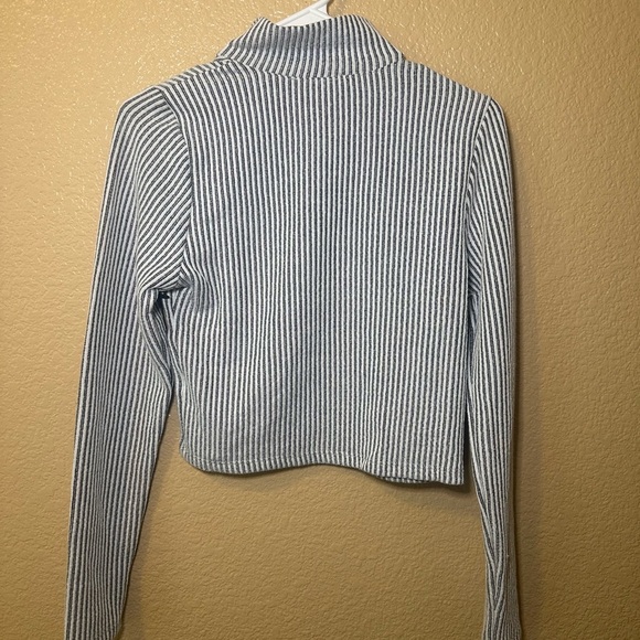 HYFVE Gray Striped Women's Blouse - Picture 2 of 3